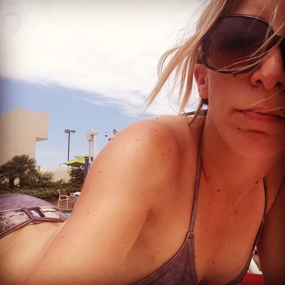 Just another New Yorker wearing all black - Picture 13 of 16